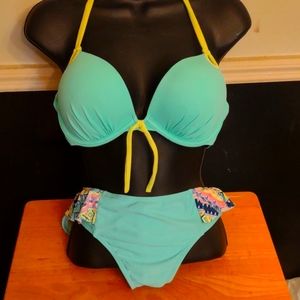 Victoria Secret Swimsuit size 36B, Teal color, very cute